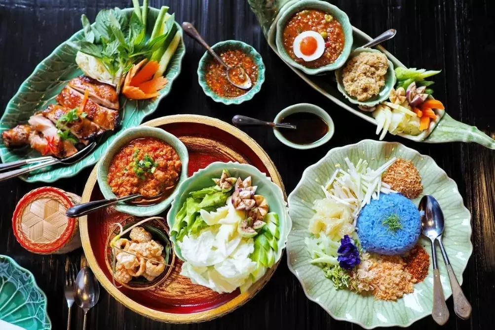 Vietnam food tours